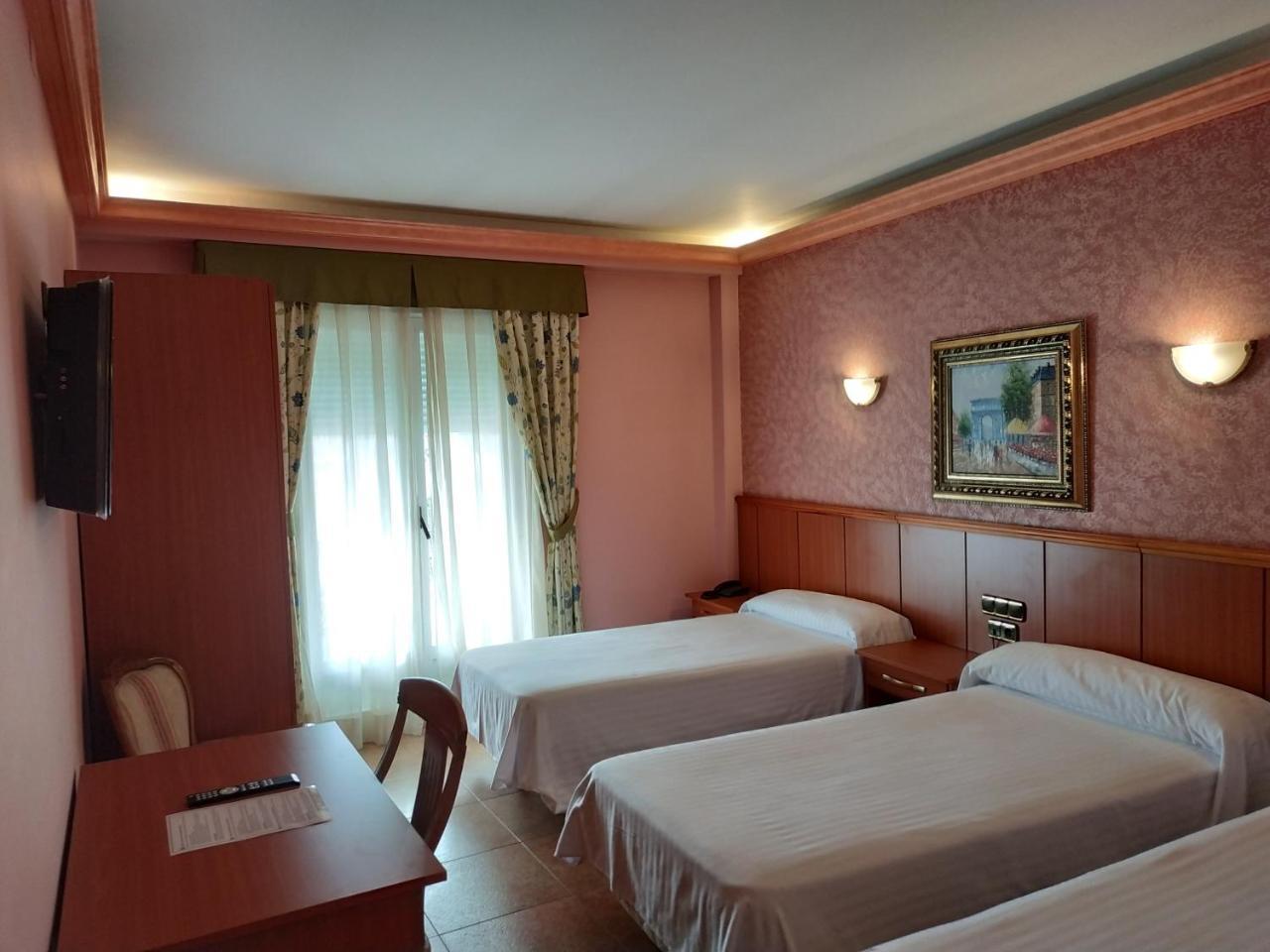 Triple Room Balcony,761639569:JPEG